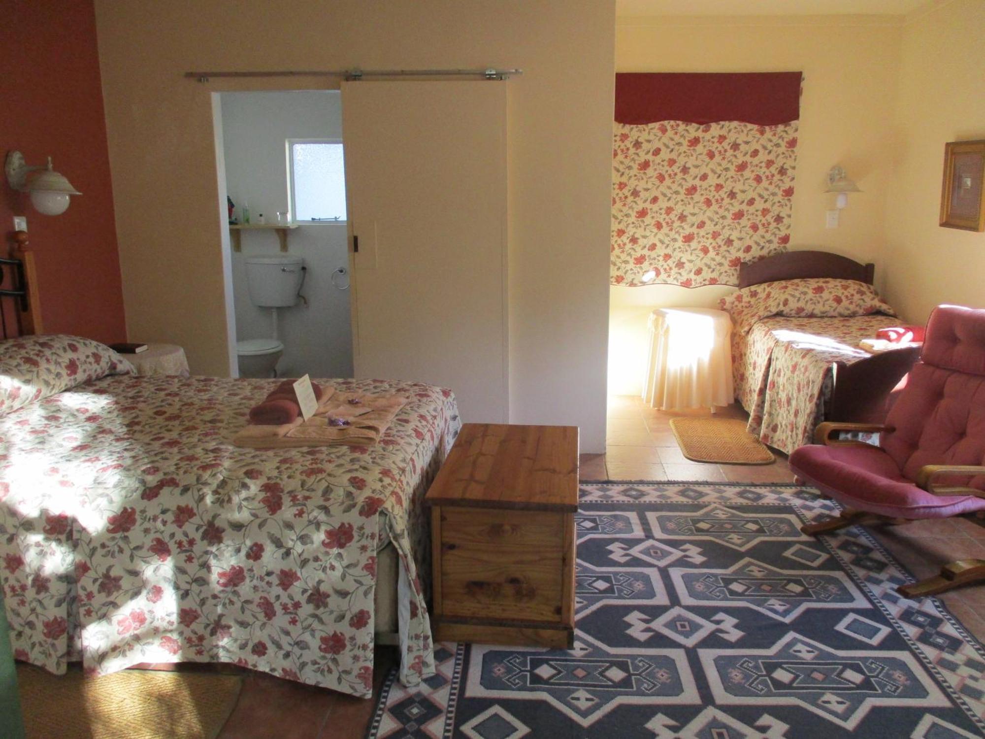 Van Rhyn Guest House Vanrhynsdorp Bagian luar foto